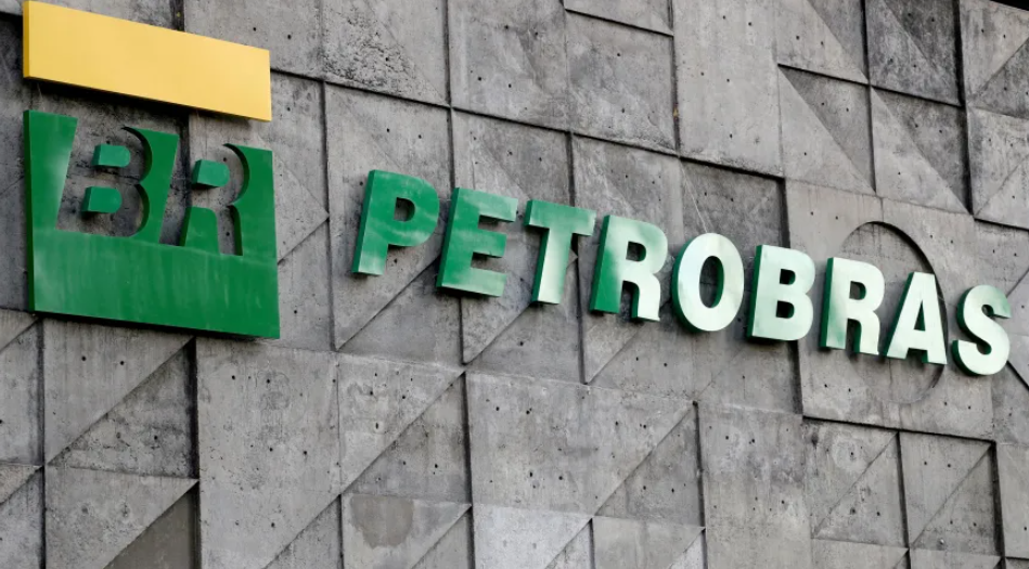 You are currently viewing Petrobras reduz preços da gasolina de aviação em 15,7%